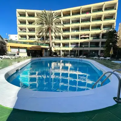 Apartment with view just steps from the beach