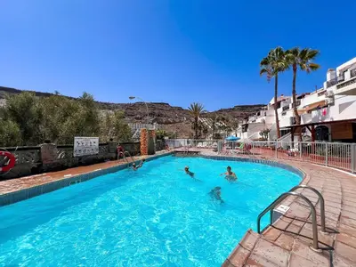 Piscina en o cerca de Cura Feliz