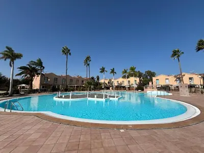 Piscina en o cerca de Blu Green Oasis 1214 By Lucapropertiesgrancanaria