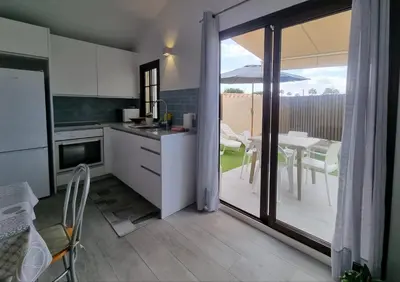 Una cocina o zona de cocina en bungalow in the center of playa del inglés