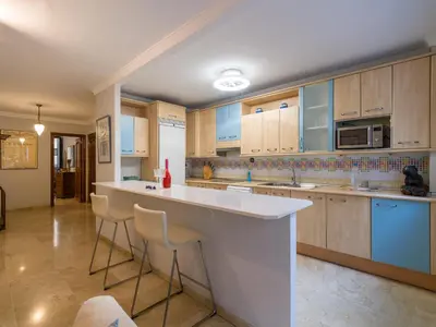 Una cocina o zona de cocina en Live Las Palmas Walkiria City Home