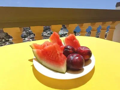 Comida en o cerca de este apartamento