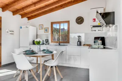 Una cocina o zona de cocina en Home2Book Country Stay with Terrace BBQ
