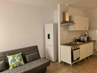 Una cocina o zona de cocina en APARTMAN Ramón C 23