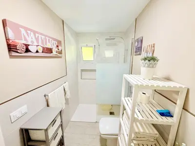 Un baño de Los Tunos Maspalomas Garden House