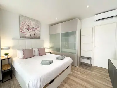 Cama o camas de una habitación en Oasis Beach Home II - Your Private Retreat with Jacuzzi