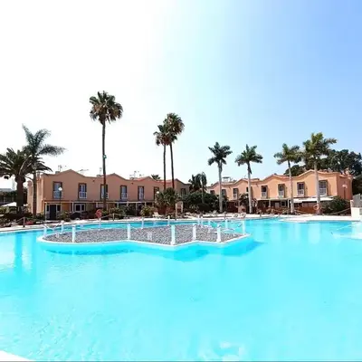 Green Holiday Island