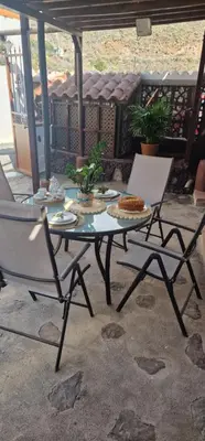 Un patio o zona al aire libre en Casa Los Almendros Las Lagunas