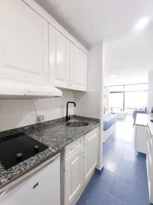 Una cocina o zona de cocina en Blue Heaven