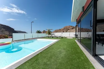Piscina en o cerca de Villa Art & Design Tauro pool Wi-Fi BBQ