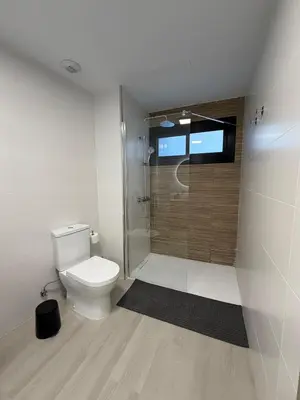 Un baño de SUNSET GOLD - Encanto, sol y mar en Arguineguín