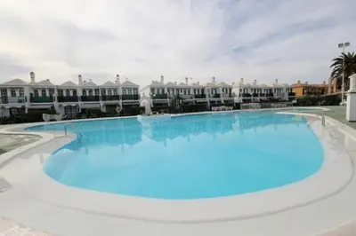 Piscina en o cerca de DunaFlor Verde Sunny Bungalow