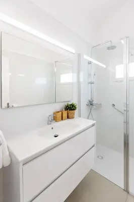 Un baño de Bungalow con piscina en Maspalomas LC1