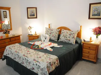 Cama o camas de una habitación en Holiday Home Helles Appartement im Erdgeschoss by Interhome
