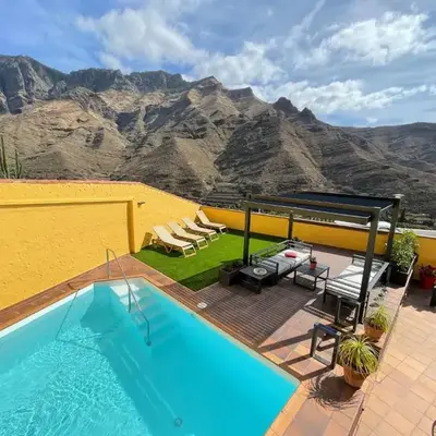 Holiday Home Haus mit beheiztem Schwimmbad- Berg- und Meerbli by Interhome