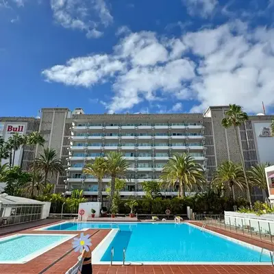 Tropical Terraza a la Piscina