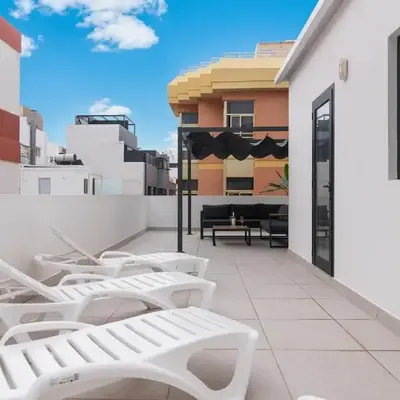 Beachside Groundfloor Apartment Las Canteras Shared Rooftop