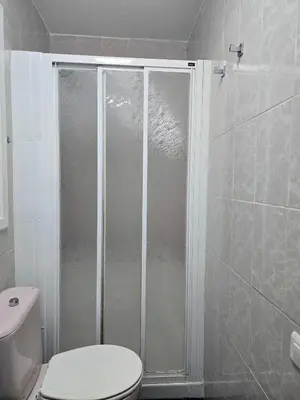 Un baño de VV Claramar Playa 1B 