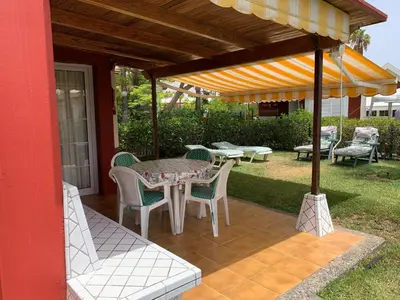 Jardín al aire libre en Bungalow with great garden, los Tunos