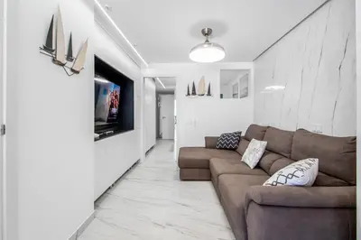 Una televisión o centro de entretenimiento en Endless Seaview Patalavaca