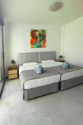 Cama o camas de una habitación en Holiday Home Atemberaubende Villa mit passender Aussicht by Interhome