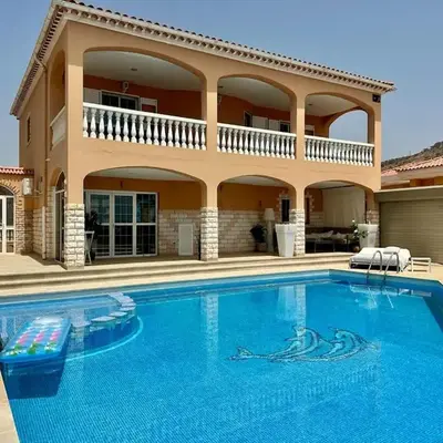 Luxurious Villa