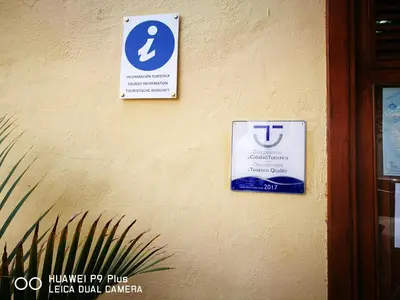 Certificado, premio, señal o documento que está expuesto en La Piedra Viva Agüimes , Siete hermanos