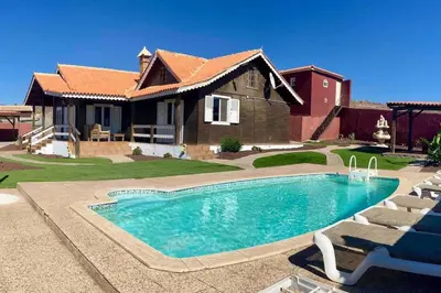 Piscina en o cerca de Casa Inmaculada