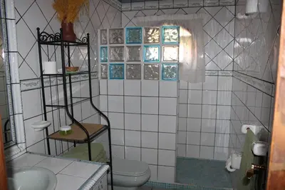 Un baño de Casa Inmaculada