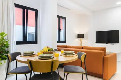 Una televisión o centro de entretenimiento en Calm & Modern Apt for 4 Las Canteras