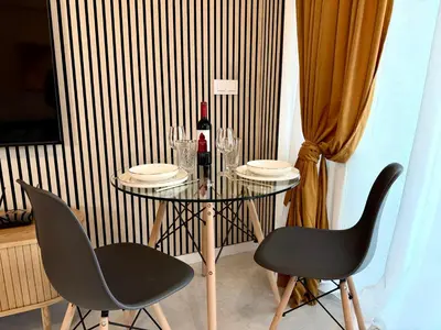 Plano de The golden cage 1 bedroom Apt with pool