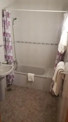 Un baño de Casa Reyes Fataga