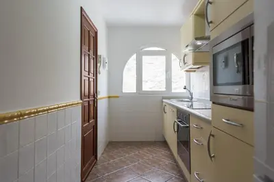 Una cocina o zona de cocina en Casa Panchita -Maravillosas vistas al mar y montaña