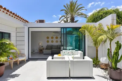 Jardín al aire libre en Cozy bungalow for 6 in Playa del Inglés GD04 by VillaGranCanaria