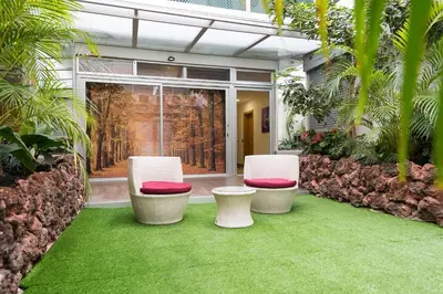 Jardín al aire libre en Suites Garden Loft El Greco