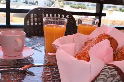 Comida en o cerca de este apartamento