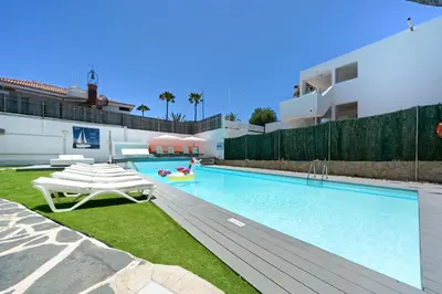 Piscina en o cerca de Atlantic Sun Beach - Gay Men Only
