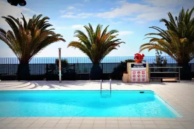 Piscina en o cerca de Los Arpones 5