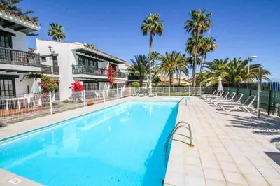 Piscina en o cerca de Los Arpones 5