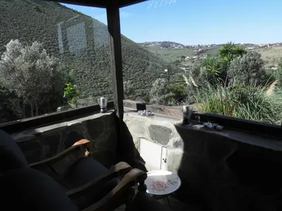 Vista general de una montaña o vista desde la casa o chalet
