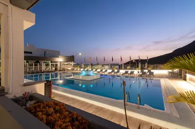 Piscina en o cerca de Mariposa del Sol