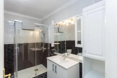 Un baño de La Concha Amadores: Gran Terraza & Barbacoa