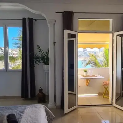 Francisco's Holiday Home