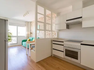 Una cocina o zona de cocina en Las Canteras Beach Apartment Sagasta