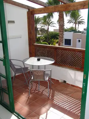 Un balcón o terraza de Moderno apartamento con vistas al mar