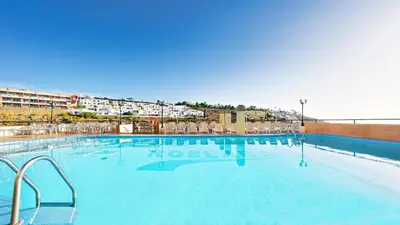 Piscina en o cerca de Ura Hotels Roslara