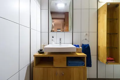 Un baño de La Ventana de San Cristóbal