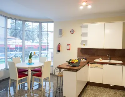 Una cocina o zona de cocina en Siesta Suites