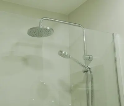 Un baño de Hotel Verol