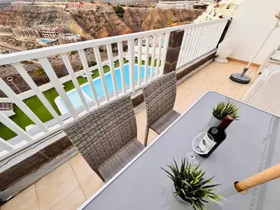 Un balcón o terraza de AMADORES BEACH & OCEAN VIEWS